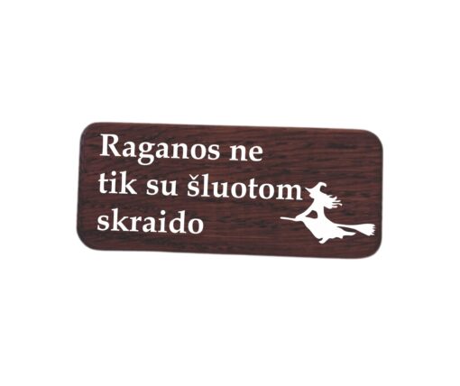 Raganos netik su šluotom skraido a 1